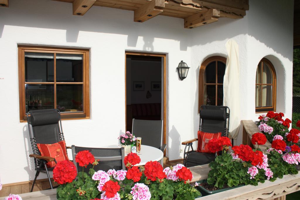 Aparthotel Vronis Waldhaus Adults Only Mayrhofen Pokoj fotografie
